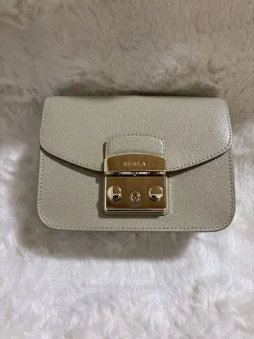 FURLA 메트로폴리스 숄더 새상품급