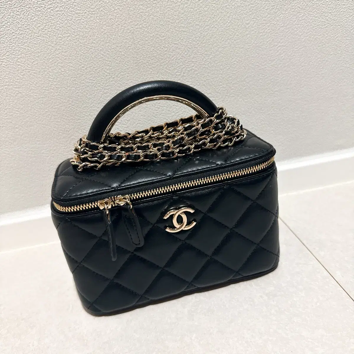 CHANEL シャネルカフス CHANEL シャネル クラシック チェーンクラッチ グレインド