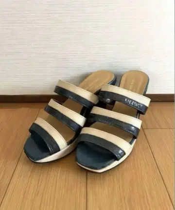 버클레이 샌들