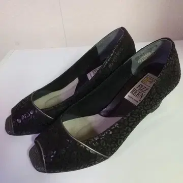 Fizz Reen 블랙 오픈토 신발