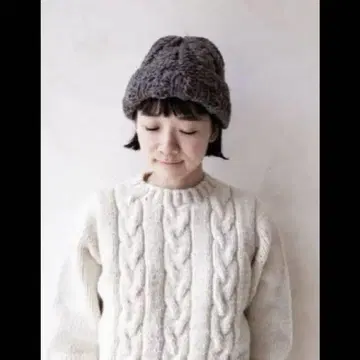 네스트로브 니트 새상품급