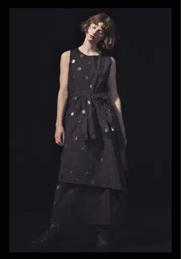 Y's 2019 ss 룩 컬렉션 도트 스커트
