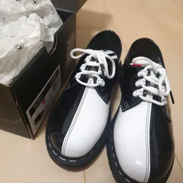 닥터 마틴 1461 도쿄
