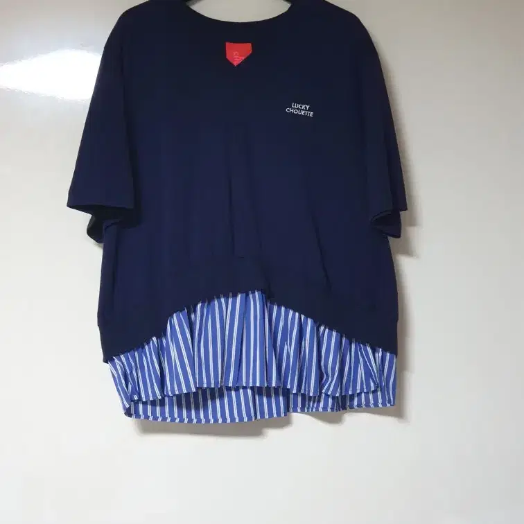 jedbead/韓国人気爆発/City Jewelry scoop Tee jedbead/韓国人気爆発/City Jewelry scoop Tee (Tシャツ
