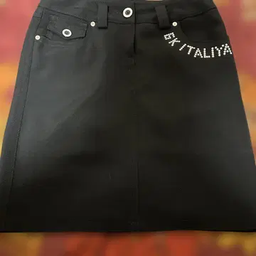 ITALIYA 스톤 장식 블랙 스커트 이타리야