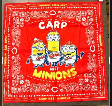 CARP MEET MINIONS 스카프