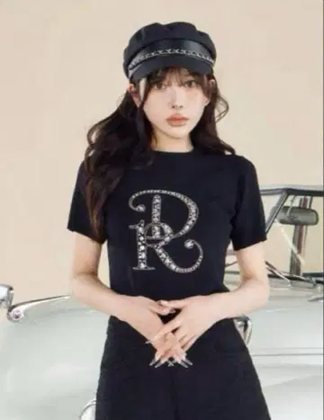 Darich 스톤 로고 블랙 반팔 티셔츠