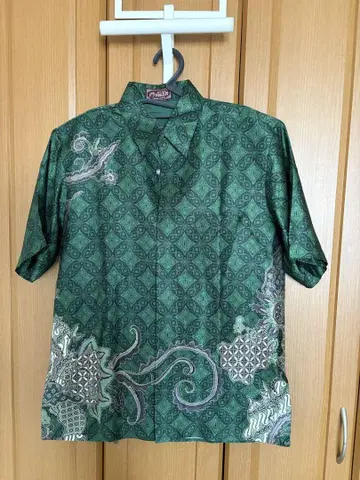 BATIK ROEBINI 바틱 셔츠 반팔