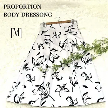 PROPORTION 플레어 롱 스커트 모노톤 꽃무늬 M 하이웨스트