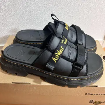 Dr. Martens AYCE 슬라이드 샌들