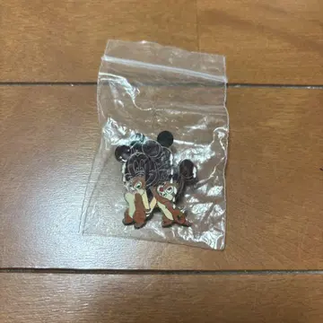 디즈니 칩 데일 핀 배지