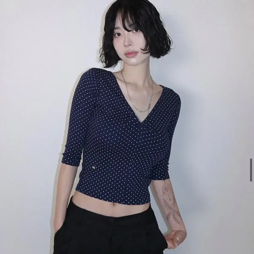 PALE JADE☆Deep Square-Neck T (Short Sleeve)_4color★新作★ PALE JADE | 페일제이드 Pale jade three-quarter sleeve