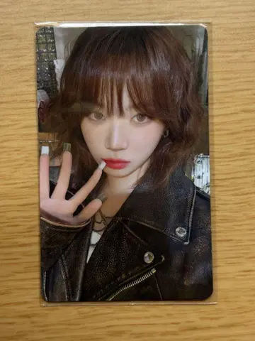 LESSERAFIM 라키드로 체원