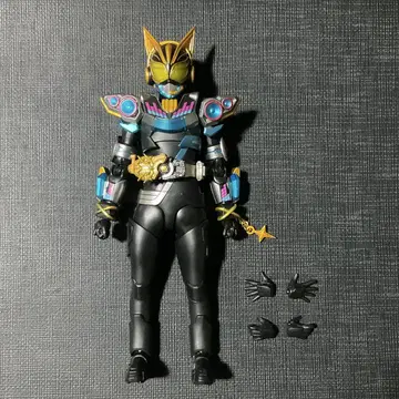 S.H.Figuarts 가면라이더 나고 비트 폼 정크