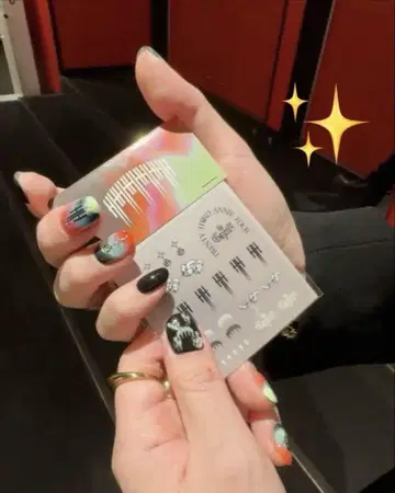 the GazettE 굿즈 NAIL STICKER