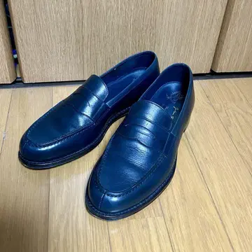 잘란 스리와야 로퍼 가죽 신발