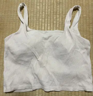 지유 화이트 탱크탑 XL 브라 느낌