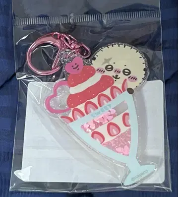 치이카와 (먼작귀) 랏코의 샤카샤카 키링 딸기 파르페
