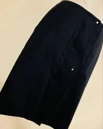 블랙 타이트 스커트