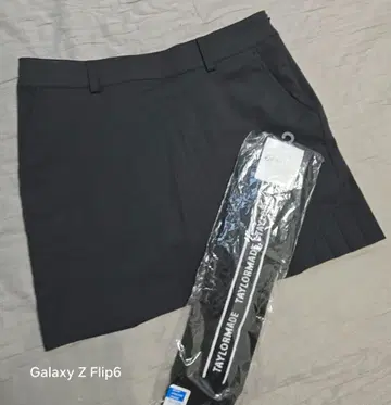 새상품 테일러메이드 블랙 플리츠 스커트&하이삭스