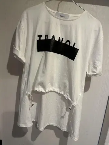 TRANOI 화이트 로고 티셔츠