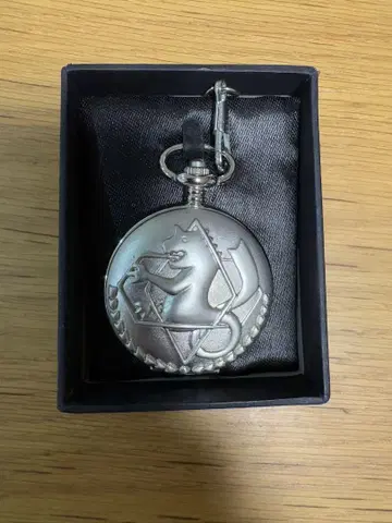 강철의 연금술사 슬픔의 언덕의 신성한 별 은 시계 모양 거울