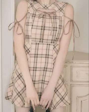 미셸 마카롱 프론트 오픈 체크 미니 원피스 베이지