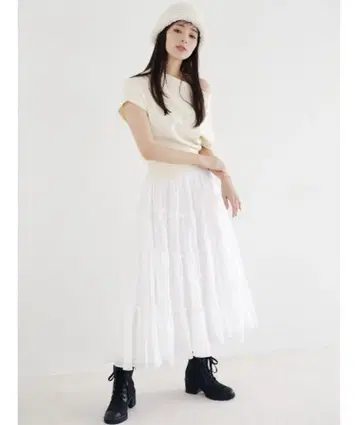 SNIDEL 스나이델 티어드 볼륨 스커트 화이트 1