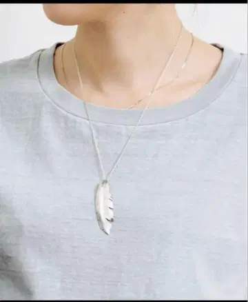 라빠르망 MANON JEWELRY feather pendant