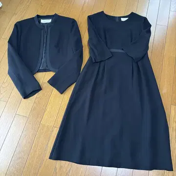 도쿄 소와르 블랙 원피스 수트 + 숏 자켓 9호