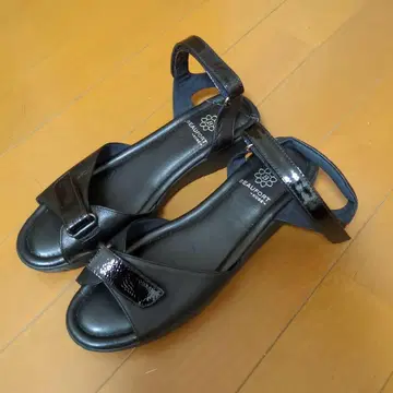 뷰포트 경량 샌들 M 사이즈 23.5cm