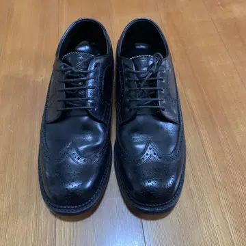 리걸 블랙 가죽 윙 칩 드레스 신발