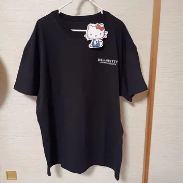 HELLO KITTY 50주년 기념 티셔츠 블랙