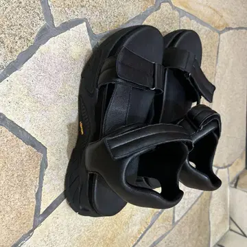 오프닝 액트 하이 볼륨 비브람 밑창 리얼 가죽 샌들