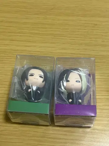 앉아 있는 아이
