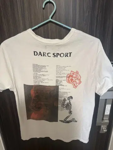 DARC SPORT 한정판 그래픽 티셔츠 L 사이즈