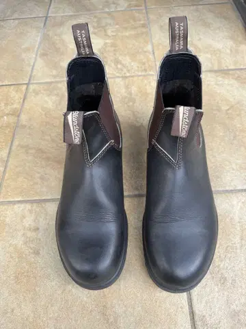 Blundstone 블랙 가죽 사이드 고어 부츠