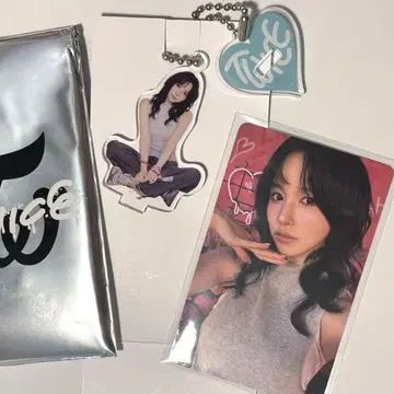 TWICE 팝업 미나 아크릴 스탠드 1만 엔 구매 트레이딩 카드