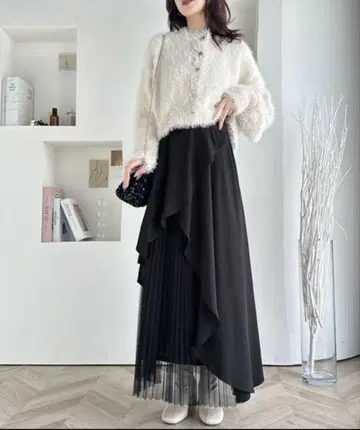 튤 프릴 이소재 비대칭 롱 스커트 블랙 새상품