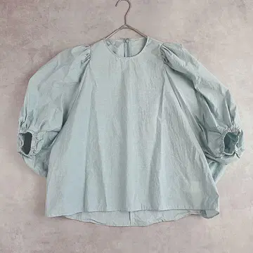 Dresseria 노카라 와이드 래글런 슬리브 풀오버 블라우스