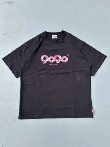 9090 OG 로고 티셔츠 블랙 핑크 카모