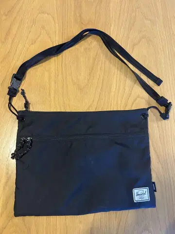 쉽스 Herschel 블랙 숄더백 사코슈
