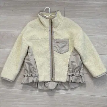보아 플리스 자켓 크림색 프릴 장식 트로아