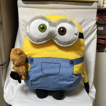 미니언 밥 기가 점보 팀과 함께 봉제 인형