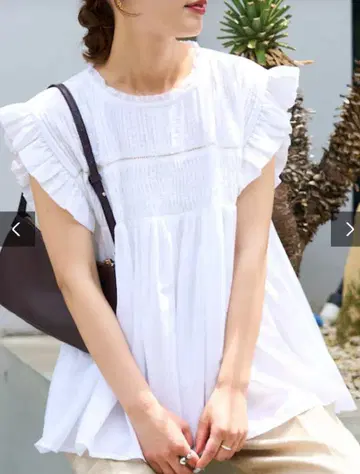 화이트 프릴 슬리브리스 튜닉