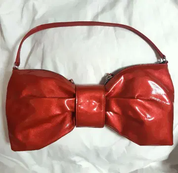 미미와 로저의 리본 모양 백