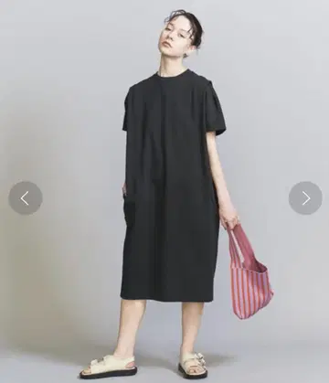 뷰티 유스 턱 숏 슬리브 원피스