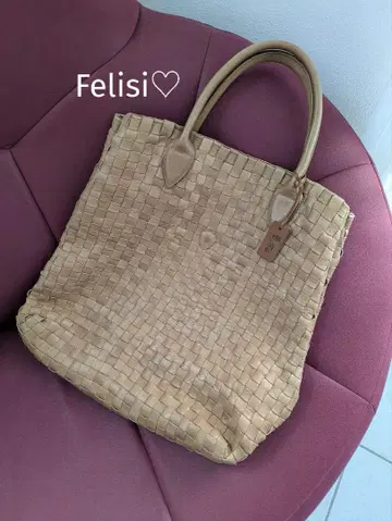 Felisi 베이지 뜨개질 가죽 토트백