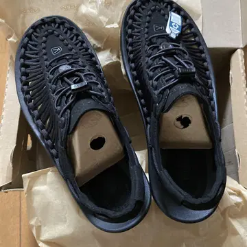 KEEN 샌들 UNEEK