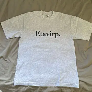 Etavirp. 그레이 티셔츠
